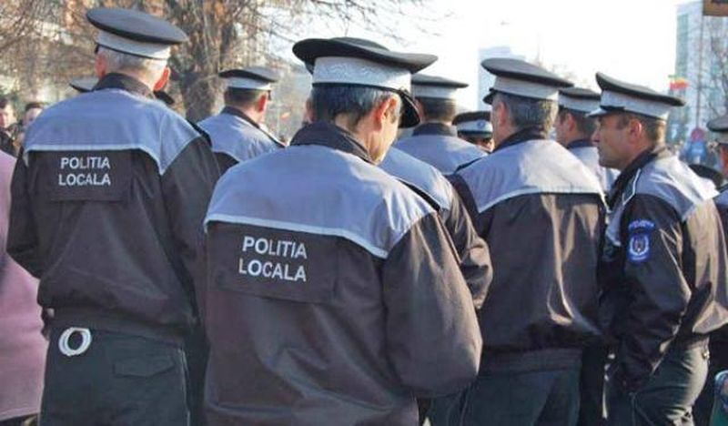 Polițist găsit spânzurat în casă