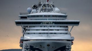 Rom&acirc;nii de pe nava infectată de coronavirus se &icirc;ntorc &icirc;n țară. Anunțul oficial al MAE