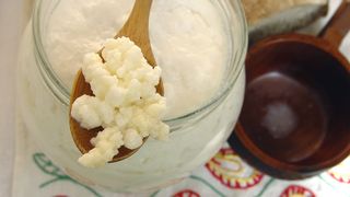 Kefir de casă. Kefir de casă rețetă. Kefir beneficii. Kefir de casă proprietăți.