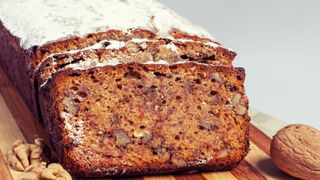 Chec de post. Rețetă rapidă pentru un chec pufos