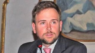 Politician italian din Lombardia despre români: ”Oameni a căror Capitală are canalizări pline de copii abandonați”