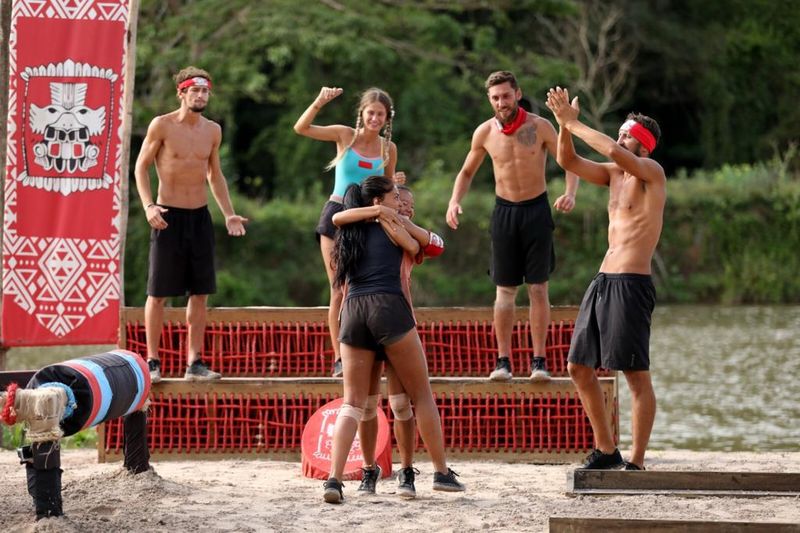 SURVIVOR. Adriana și Lola, nominalizate pentru eliminare