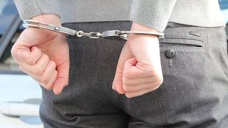 După ce a &icirc;njunghiat-o s-a făcut nevăzut