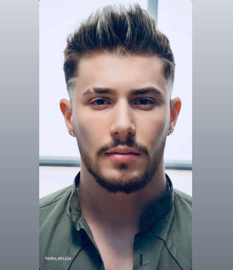 tatăl lui Philip de la „Puterea Dragostei”