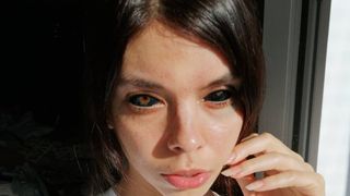 A orbit imediat după ce și-a vopsit ochii