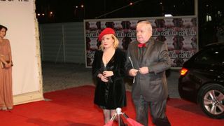 A colaborat soţia lui Cristian Ţopescu cu Securitatea? Christel a avut numele conspirativ de “Laura” şi şi-a supravegheat colegii de facultate!