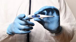 Copil de un an şi două luni, internat la Galaţi cu suspiciune de coronavirus