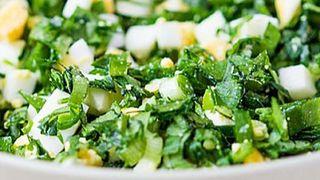 Salată de leurdă cu ou