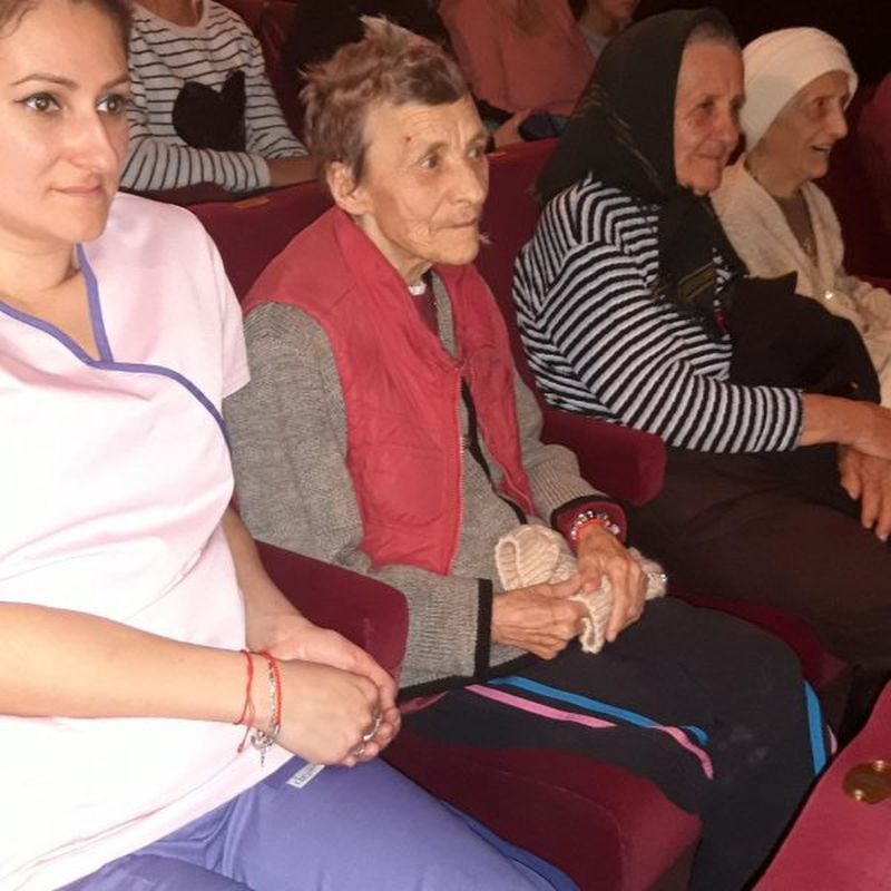 Zeci de copii și adulți cu dizabilități au adus primăvara