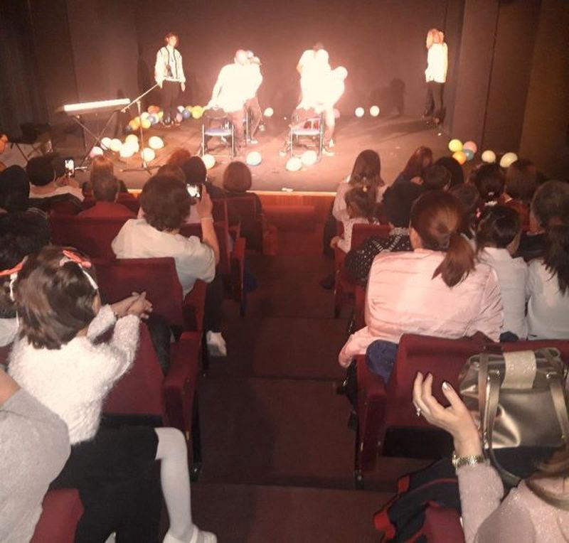 Zeci de copii și adulți cu dizabilități au adus primăvara