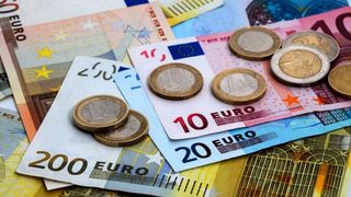 Curs valutar 5 martie 2020. Euro urcă spre 4,81 lei şi se apropie de nivelul record