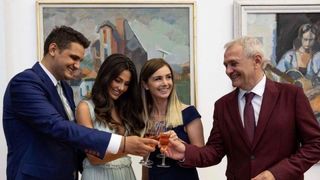 Cuscrul preot al lui Liviu Dragnea este bolnav! Părintele Dionis Tătulescu are o boală care afectează coloana vertebrală!