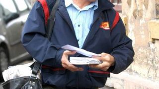 Poştaşii vor merge cu echipament, măşti, mănuşi şi ochelari de protecţie la persoanele suspectate sau infectate cu coronavirus