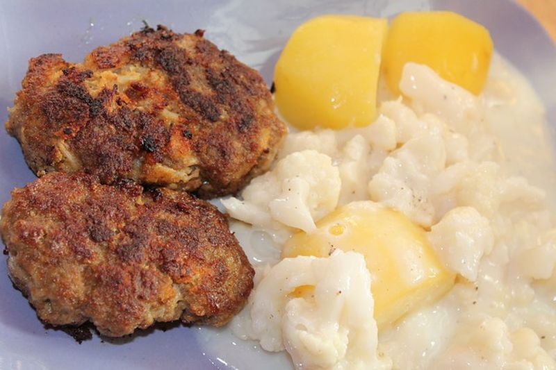 chiftele-de-post-cu-cartofi-ciuperci-si-orez-reteta