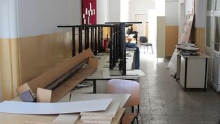 Școli &icirc;nchise