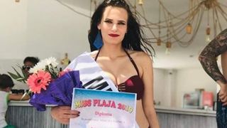 Fotomodelul Miss Plaja 2019 prinsă la furat la locul de muncă