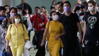 Ciuma sau &bdquo;Moartea neagră&rdquo; lovește Rom&acirc;nia sub formă de CORONAVIRUS