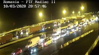 Cozi uriașe la Vama Nădlac. Sute de mașini, la intrarea în România