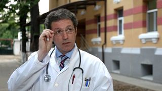 Medicul Adrian Streinu-Cercel, despre dezinfectanţii pentru protejarea de coronavirus: Spirtul medicinal nu este bun! Nu foloseşte la nimic!