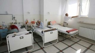 Alianţa Medicilor, apel către autorităţi să pregătească sistemul medical pentru ”efortul uriaş” la care va fi supus