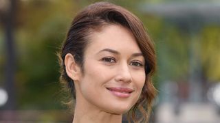 Actriţa Olga Kurylenko, cunoscută ca una dintre Bond Girl, a anunţat că a fost contaminată cu coronavirus