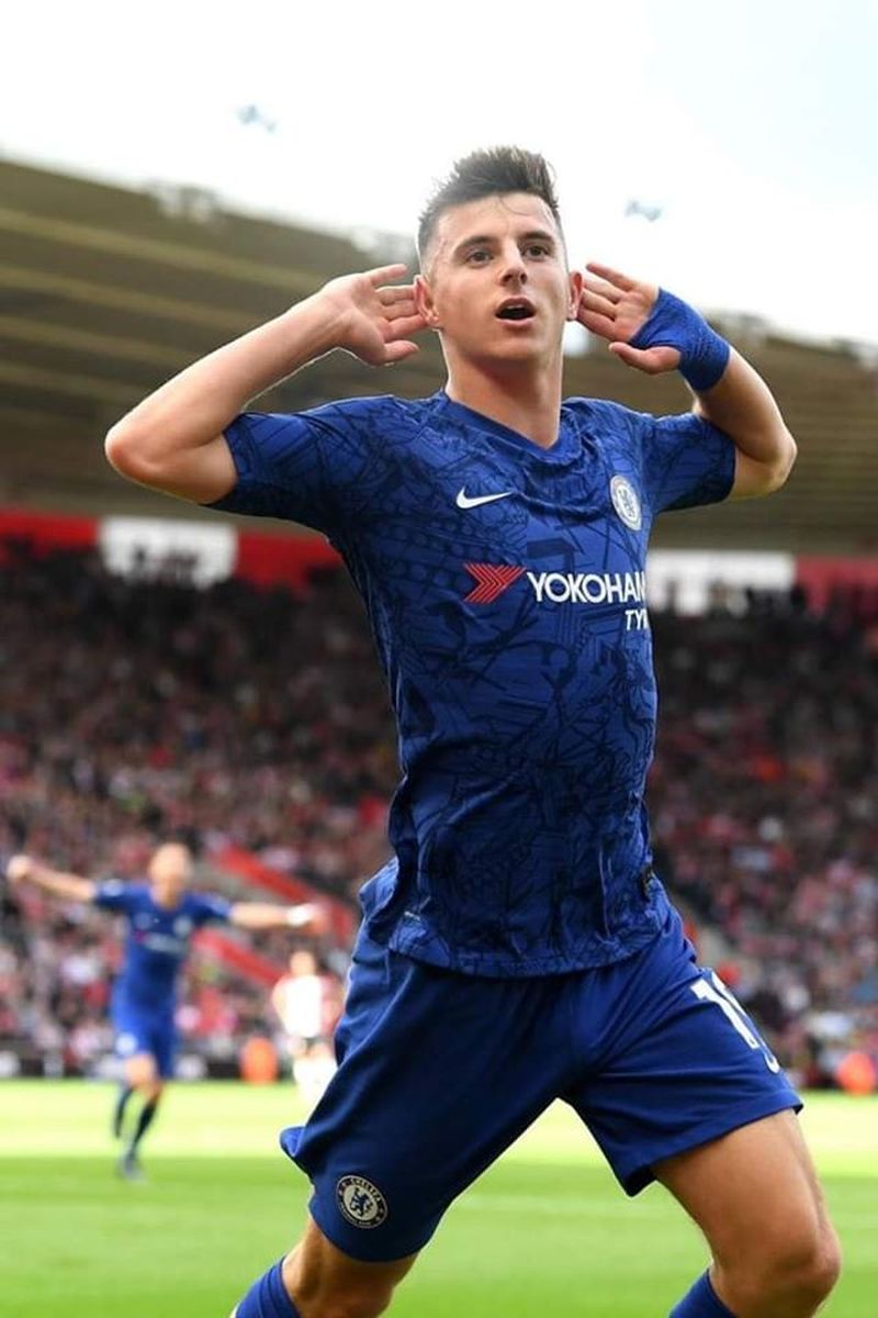  Mijlocaşul Mason Mount 