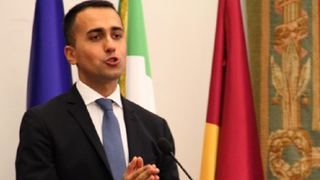 Italia acuză Rom&acirc;nia de practici incorecte pentru că i-a blocat un transport de măşti de protecţie