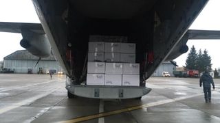 Turcia sare &icirc;n ajutorul Rom&acirc;niei, trimit&acirc;ndu-ne materiale sanitare - VIDEO