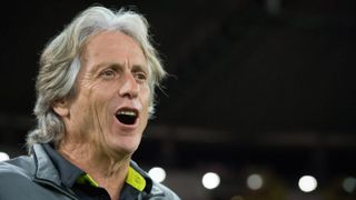 Un antrenor renumit aruncă bomba către jurnaliști: Ar fi trebuit să luaţi virusul