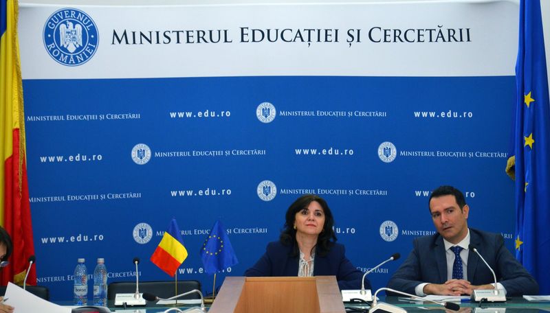 Repetarea anului scolar 2020 - inghetarea anului scolar 2020