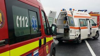 Accident cumplit: Un microbuz care venea din Italia s-a răsturnat pe DN 29 A