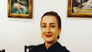 Declarația cutremurătoare a unei românce stabilite de ani de zile Italia! ”Aici, nu ți se mai aduce mortul acasă. Îl arde și nu îl mai vezi niciodată! Nu știi ce se întâmplă nici măcar cu cenușa lui! Coronavirusul ne-a distrus pe toți”