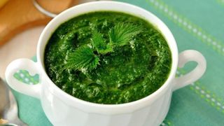 ciorba de urzici reteta beneficii sanatate 