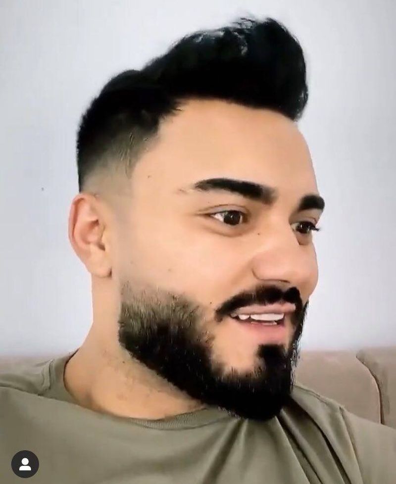 jador război dur cu vulpița