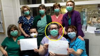 Ce salariu are doctorița de la spitalul Gerota aflată în stare critică după ce a fost infectată cu COVID-19 de un pacient inconștient?