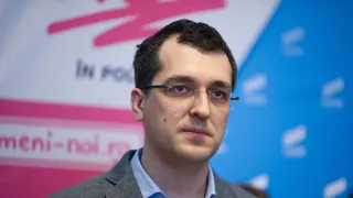 Voiculescu, despre interzicerea refuzării pacienţilor la internare: De acord. Cum rămâne, însă, cu mijloacele de protecţie lipsă pentru personalul expus?