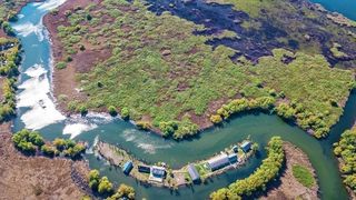 Cum arată insula din Delta Dunării scoasă la vânzare pentru 350.000 de euro! Există o pensiune și o cherhana!