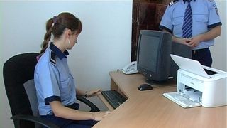 Poliţişti de la Secţia 19 Poliţie din Bucureşti, izolaţi la domiciliu, după ce trei dintrei ei au intrat în contact cu o persoană diagnosticată cu coronavirus