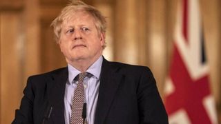 Premierul britanic Boris Johnson, diagnosticat cu COVID-19, a fost internat în spital