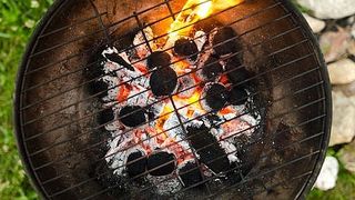 gratar in fata blocului stare de urgenta