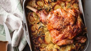 Friptura de miel. Cum să pregăteşti carnea de miel ca să nu miroasă. Secretul bucătarilor