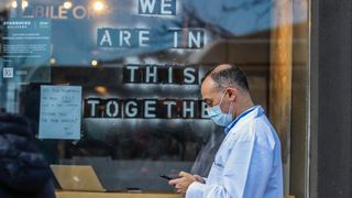 Coronavirus: New York a depășit Italia. 731 de cazuri de deces în 24 de ore