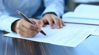 Anunț de ultim moment privind șomajul tehnic. „Începem primele plăți”