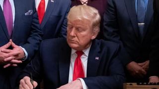 Directorul OMS i-a răspuns lui Trump la critici: &bdquo;Nu politizaţi virusul!&rdquo;