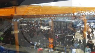 Imagini senzaționale pe Aeroportul din Cluj: Mii de rom&acirc;ni pleacă &icirc;n Germania, &icirc;n plină pandemie de coronavirus