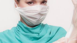 Coronavirus - Au fost raportate 881 de decese, în Regatul Unit, într-o zi