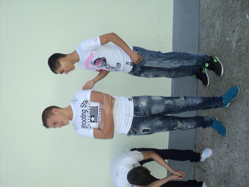 andy adetu adolescență