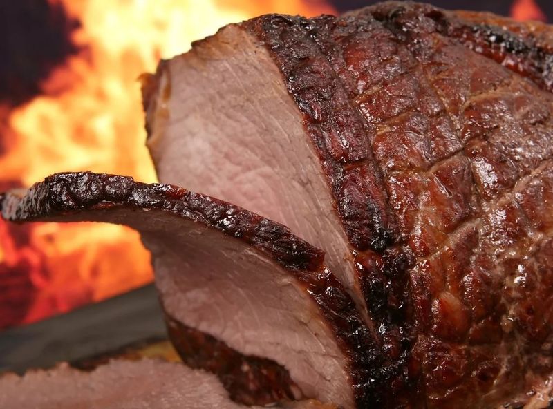 Ministrul Agriculturii spune că românii vor putea cumpăra miel de Paşte nu doar din magazine, ci şi de la ferme