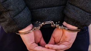 Șocant în România! Un bărbat aflat în caratină a plătit 5000 de lei amendă!!! A fugit din izolare să își ia țigări!