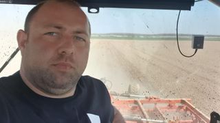 Informații noi în cazul fermierului amendat că nu a trecut ora pe declarație! Bărbatul a sunat la 112 și a reclamat un abuz! Cum i-au răspuns polițiștii?